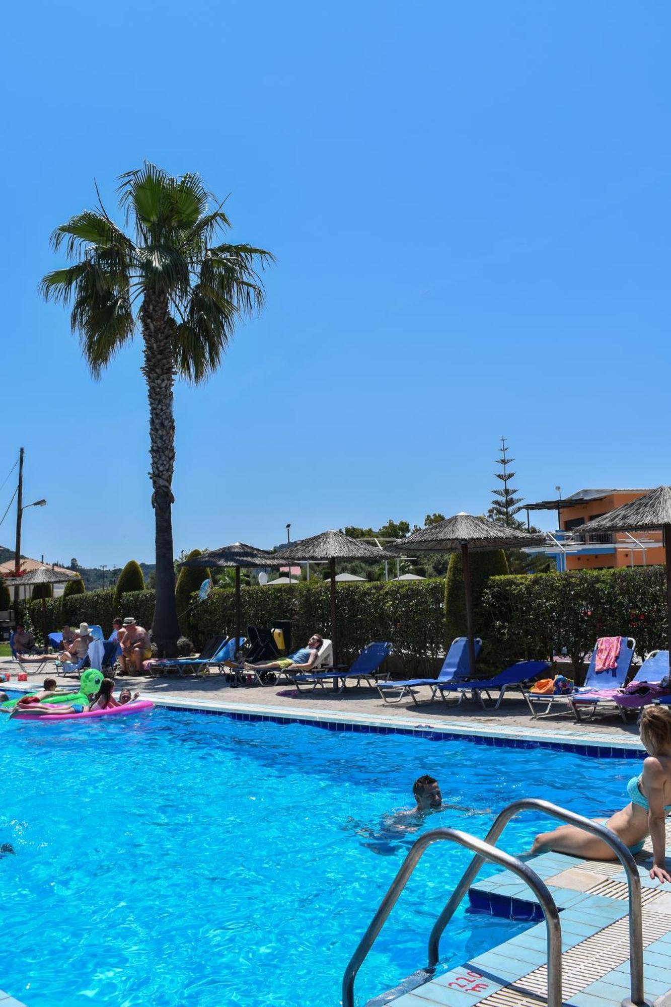 Katsaros Luxury Apts II 5 Min Walk To Beach Planos Exterior foto