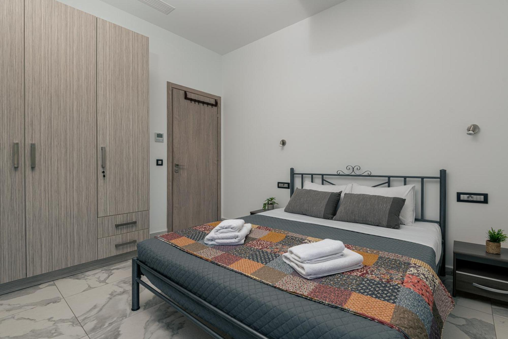 Katsaros Luxury Apts II 5 Min Walk To Beach Planos Exterior foto