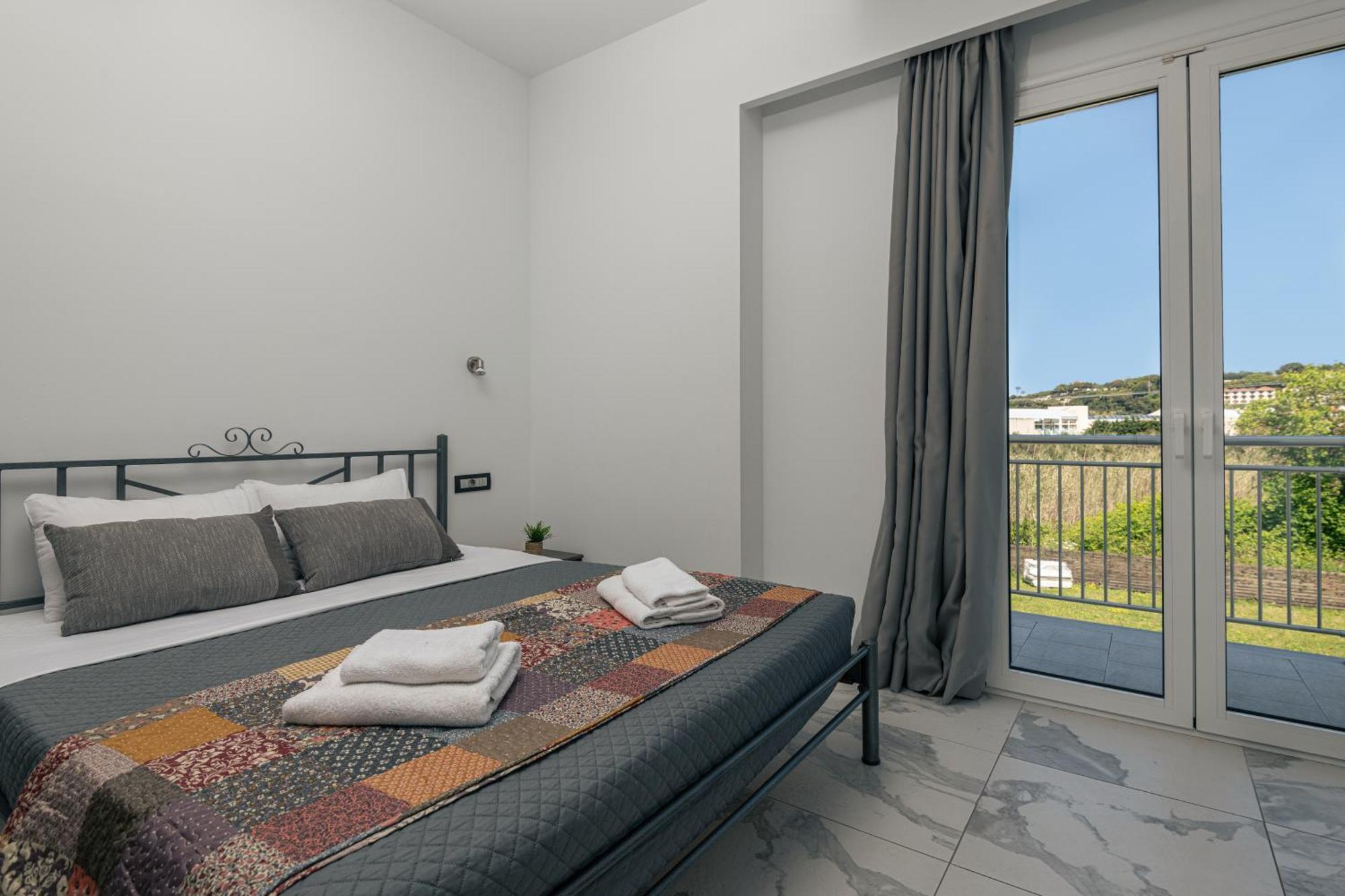 Katsaros Luxury Apts II 5 Min Walk To Beach Planos Exterior foto