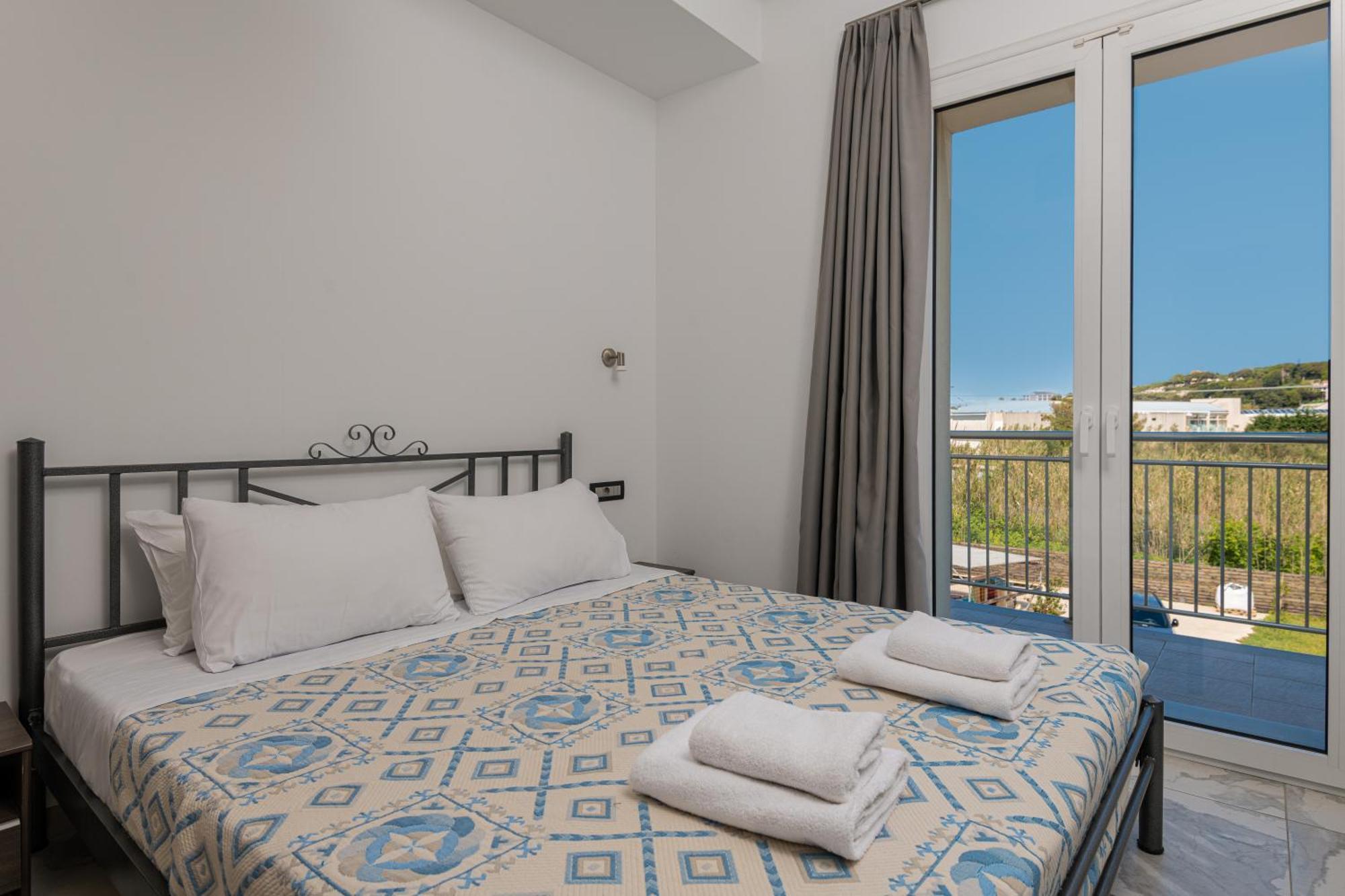 Katsaros Luxury Apts II 5 Min Walk To Beach Planos Exterior foto
