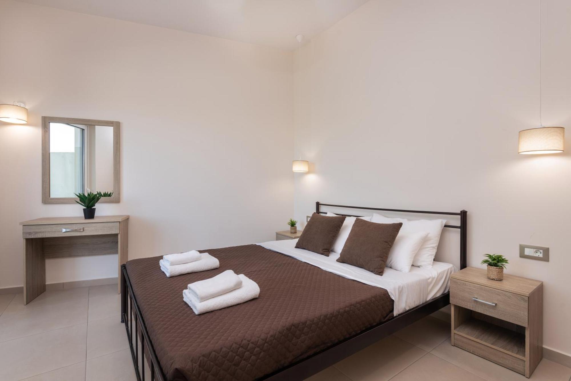 Katsaros Luxury Apts II 5 Min Walk To Beach Planos Exterior foto
