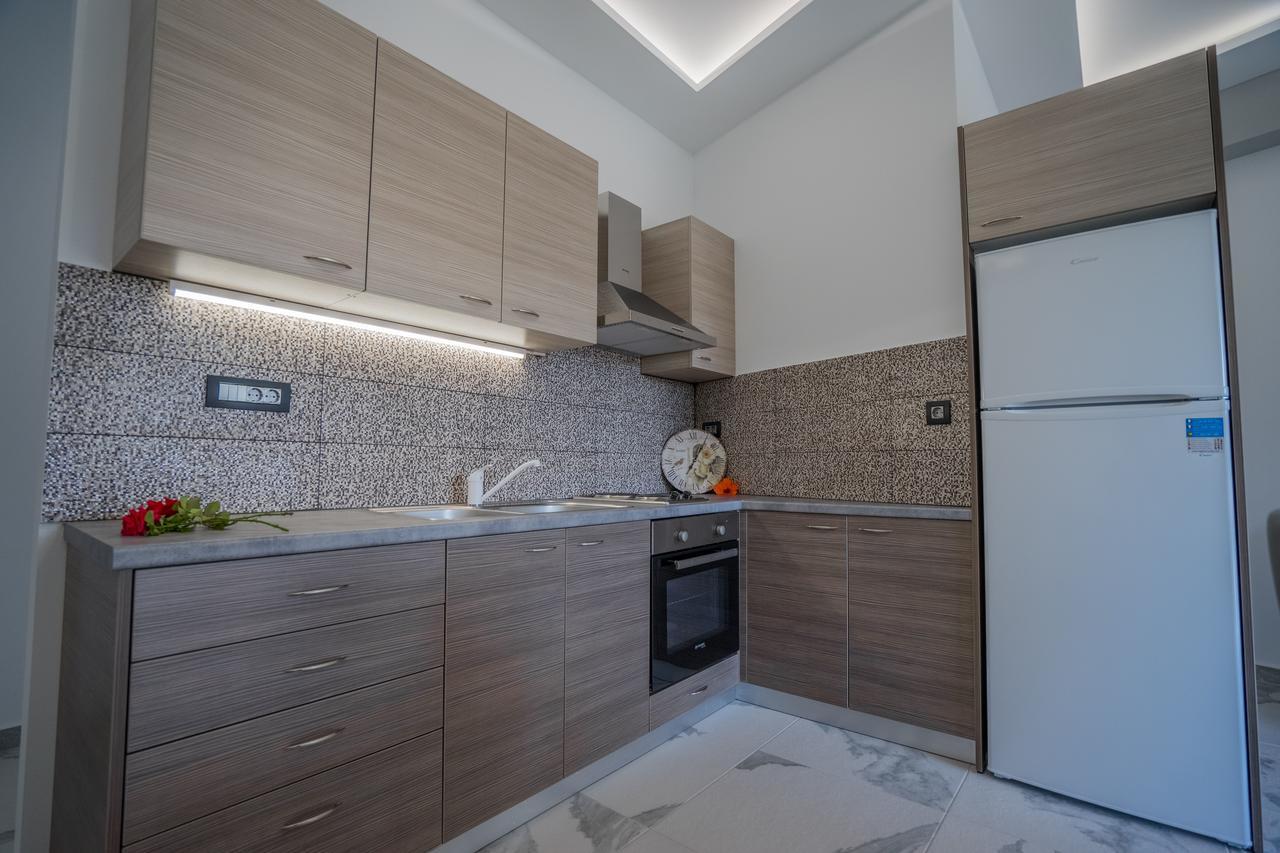 Katsaros Luxury Apts II 5 Min Walk To Beach Planos Exterior foto