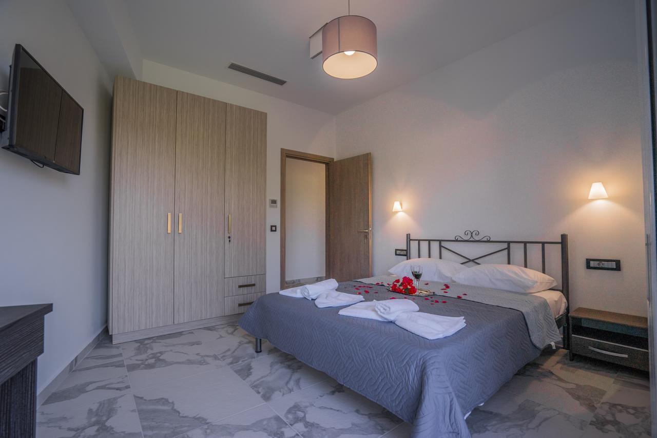 Katsaros Luxury Apts II 5 Min Walk To Beach Planos Exterior foto